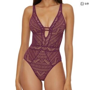 BECCA keyhole one piece bathing suit